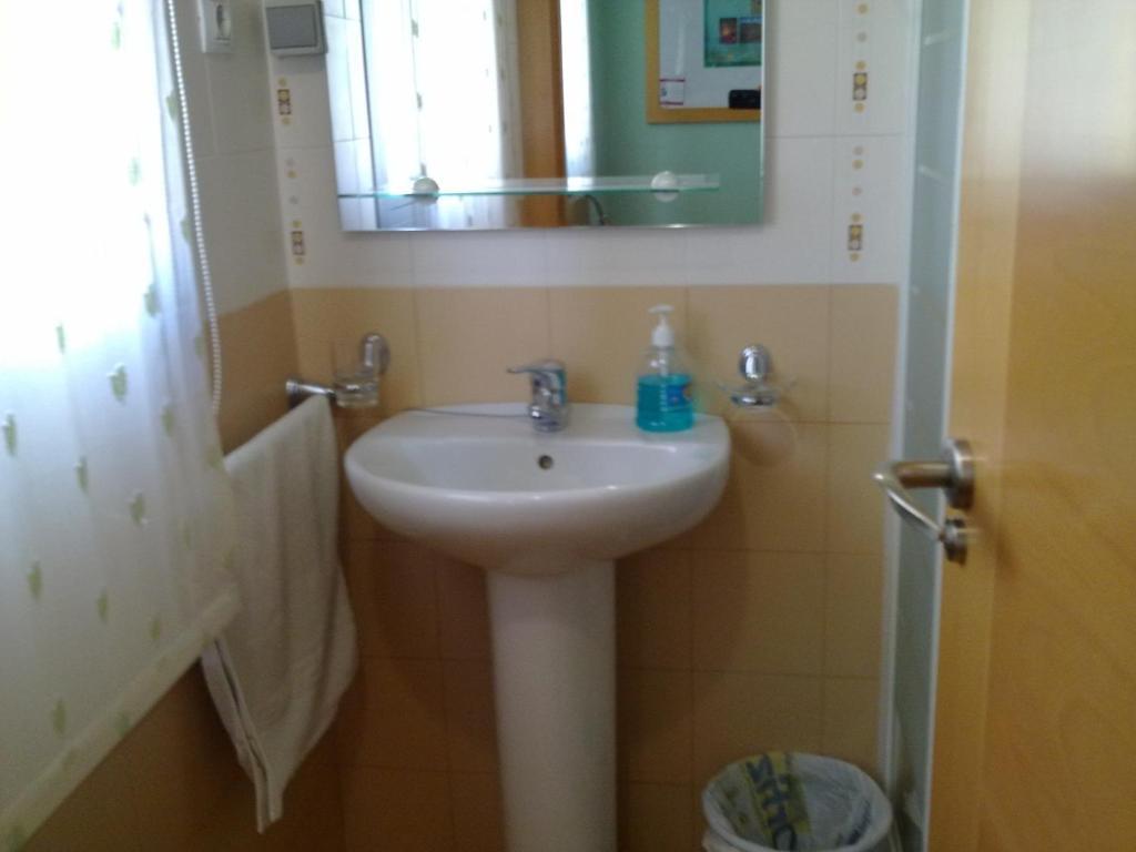 ホテルEstancias Del Ebro サラゴサ 部屋 写真